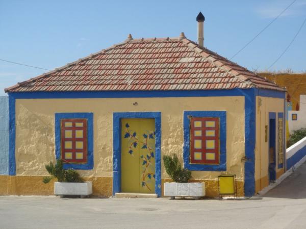typisch griechische Haeuser - typical greek building