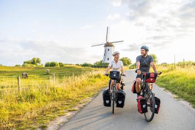 Cyclists with windmill