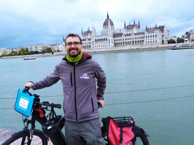 Luca in front of Budapest Parliament