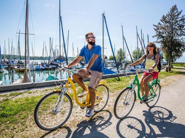 Cyclists at Lake Chiemsee