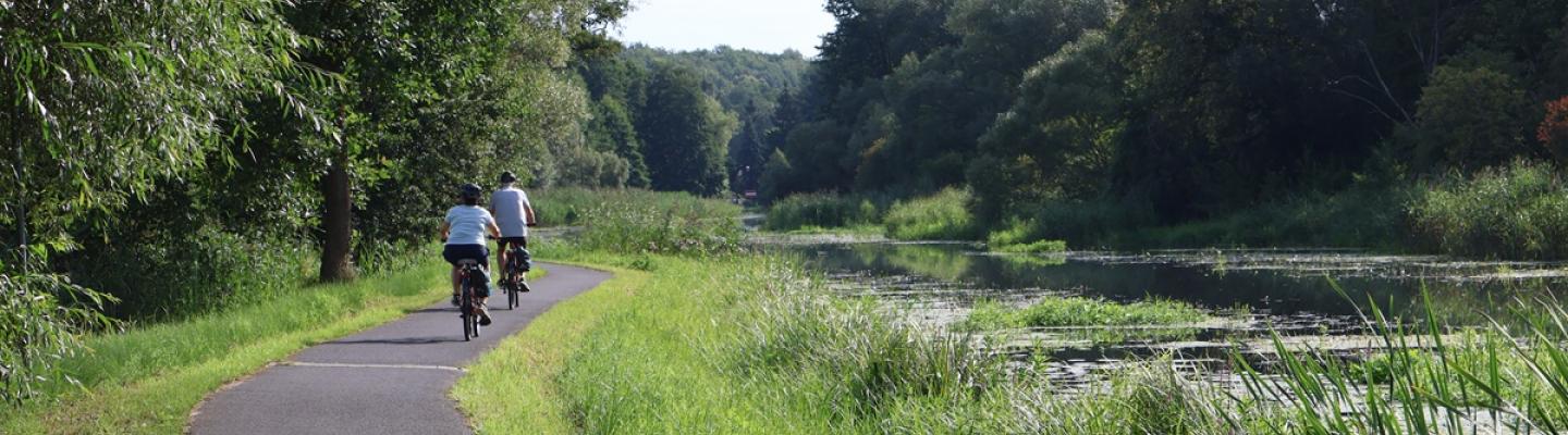 Cycling along the Finow Canal