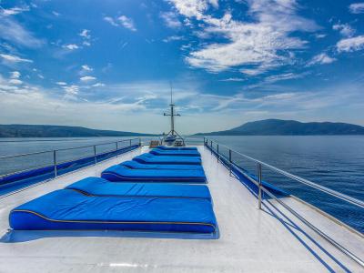 Linda sun deck