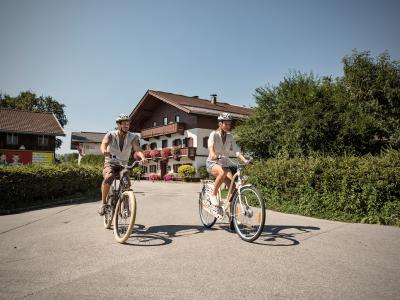 cyclists in Kufstein