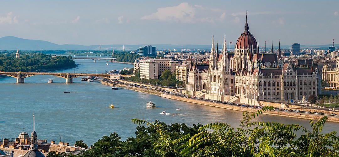 Danube Waltz By BIKE + PREMIUM-BOAT Passau-Budapest | Eurocycle.at