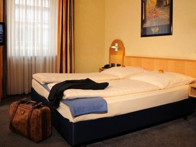 CPH Hotel Strauss room example