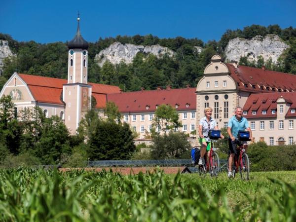 Cyclists near Beuron monastery