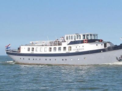 Floor van Aemstel at sea