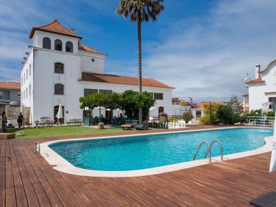 Quinta dAnta garden with pool