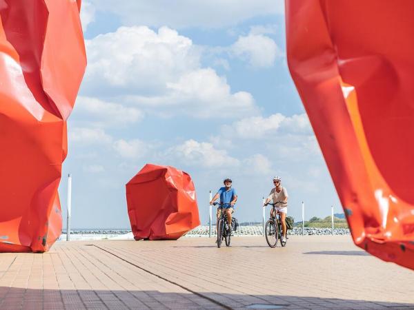 Cyclists in Oostende