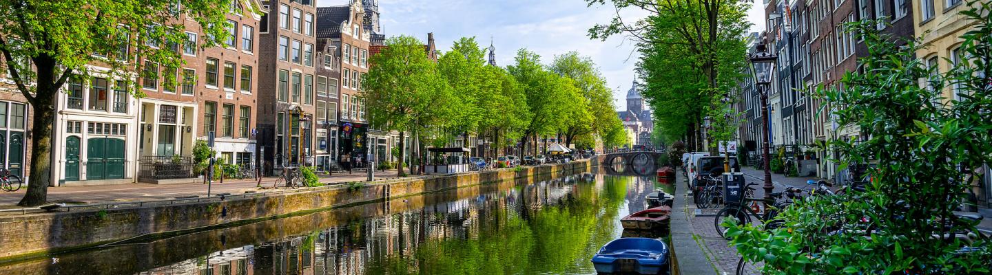Canal/Gracht in Amsterdam | © Carina Essbuechl