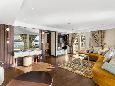 Owner Suite living room
