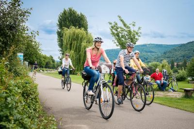 Cyclists at the Neckar near Heidelberg
