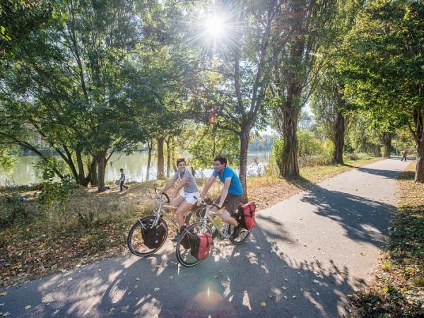 cycling on the Loire cycle path
