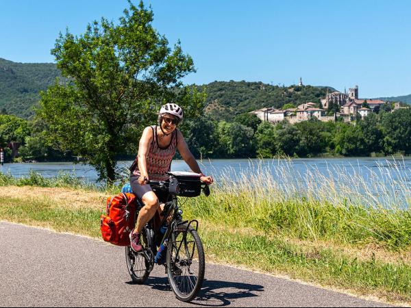 Cyclists near Viviers
