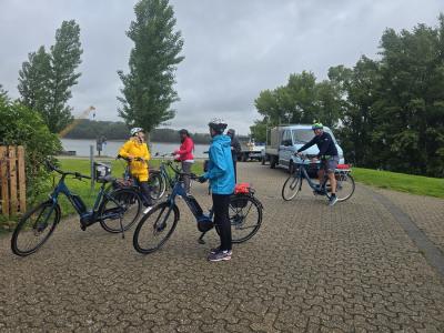 cycle group in the rain