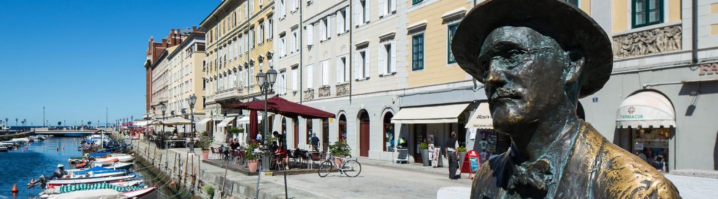 James Joyce Statue im Canale Grande von Triest