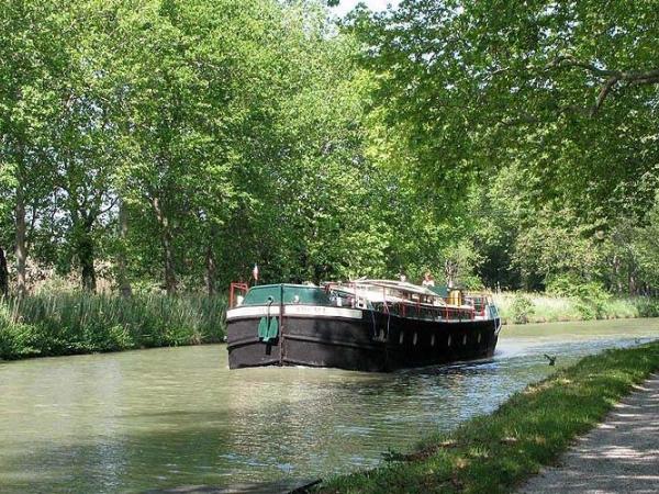 Canal-du-Midi boat