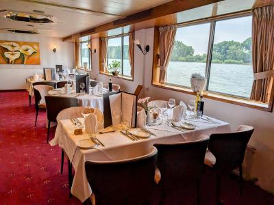 Veloria Restaurant