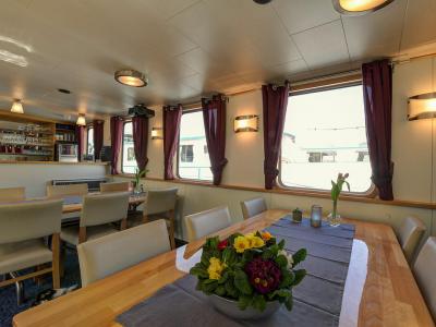 Fleur Salon/Restaurant