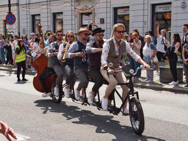 Tandem musicians in Warsaw