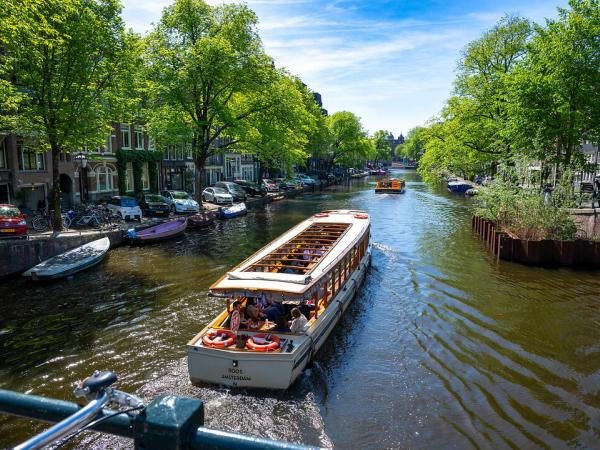 Grachtenboats in Amsterdam