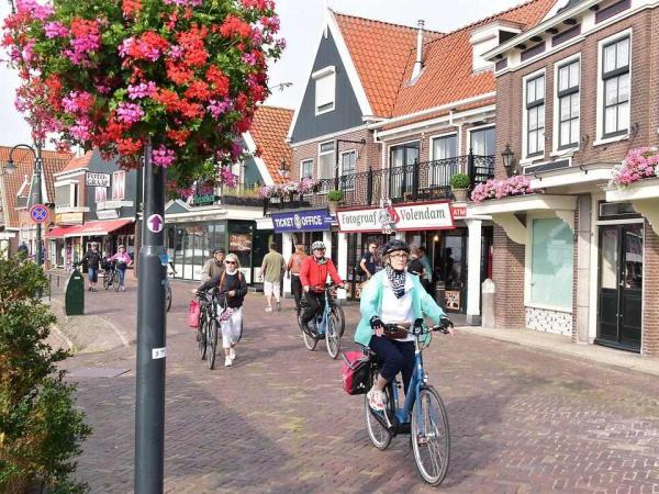 Cyclists in Volendam