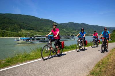 Danube store cycling holidays