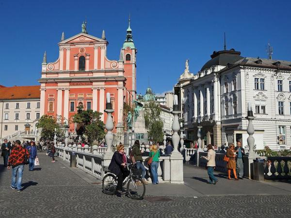 Brcken ber den Fluss Ljubljanica