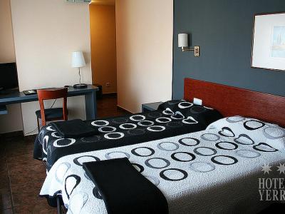 Room example Hotel Yerri in Estella