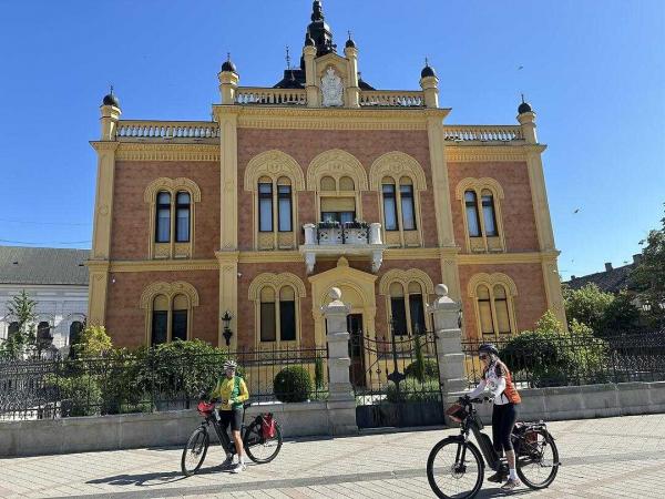 Novi Sad - bishops palace with cyclists