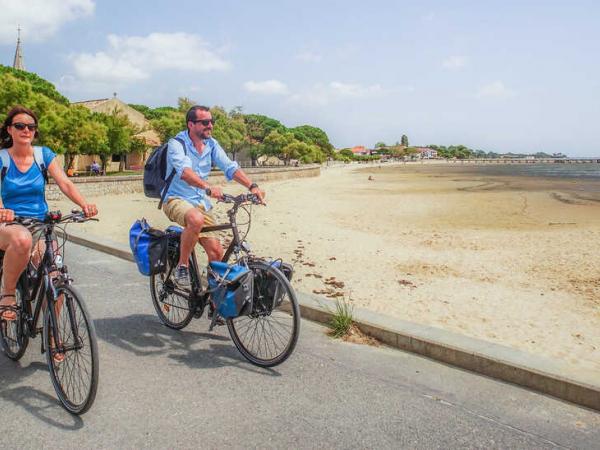 Cycling along the beach near Arcachon