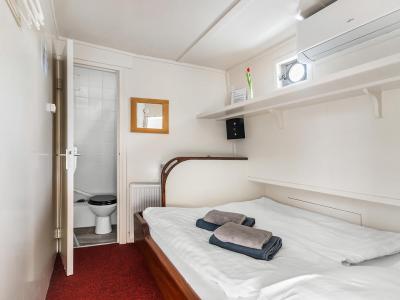 Clair de Lune double cabin