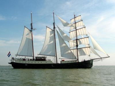 Simmer fan Fryslan at sea
