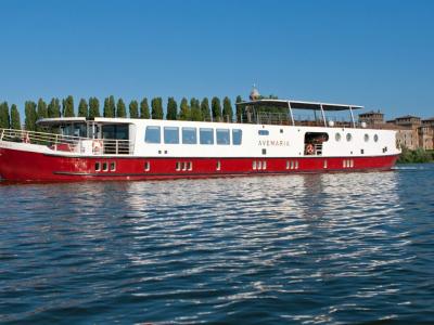 Ave Maria on the water