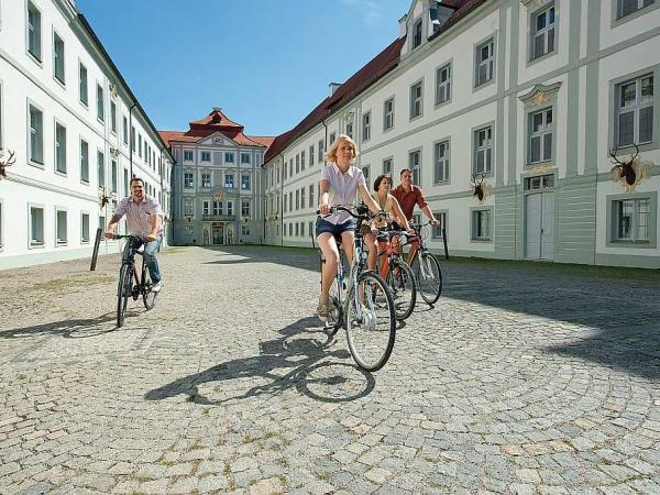 Cyclists near Castle Hirschberg
