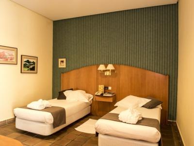 Hotel LEstacio room example