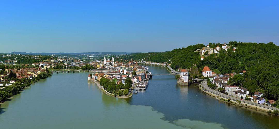 Danube Waltz By BIKE + PREMIUM-BOAT Passau-Budapest