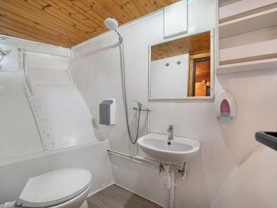 Linda bathroom