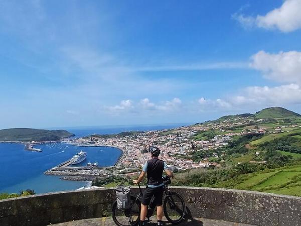 Viewpoint on Faial