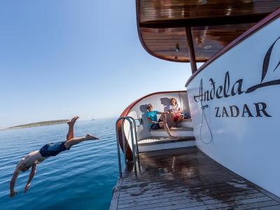 Andla Lora swimming platform