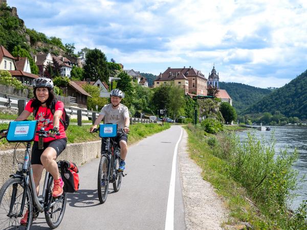 Cyclists in D�rnstein at Wachau Valley