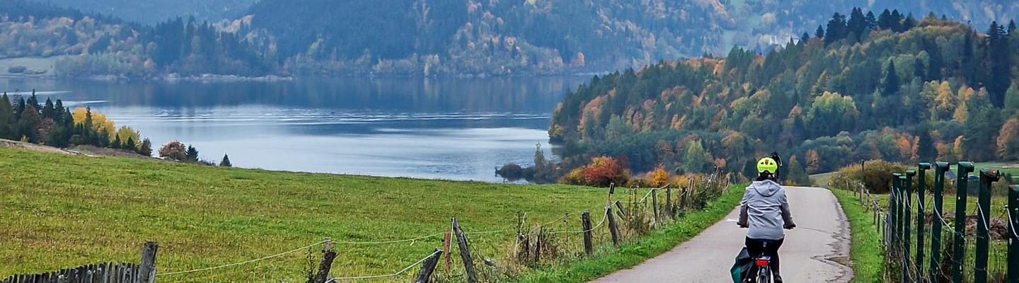 Cycling in autumn landscapes