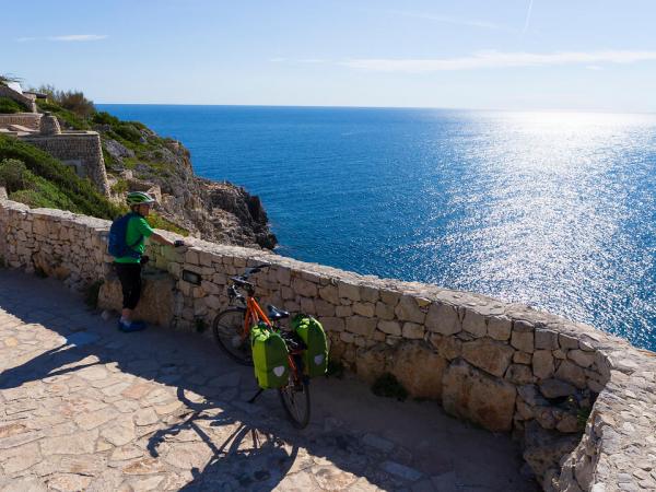 Viewing spot over the sea