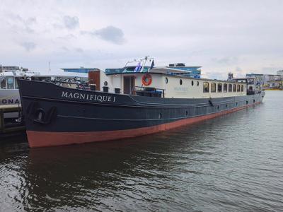 Ship Magnifique 1