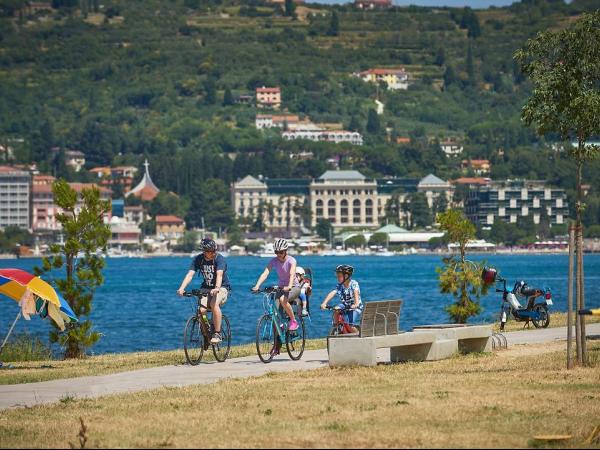 Cyclists family near Portoroz