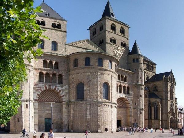 Trier Cathedrale from outside