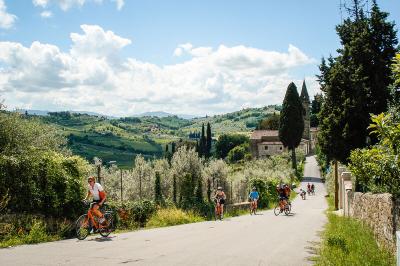 Cyclists in Tuscany