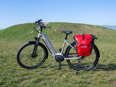 E-bike Hercules with pannier