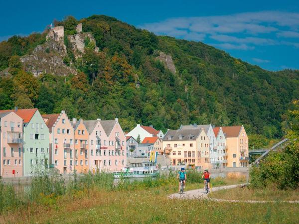 Cycists in Riedenburg