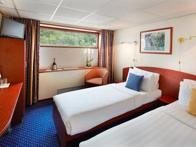 MV Carissima main deck cabin